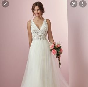 Rebecca Ingram- Connie wedding dress